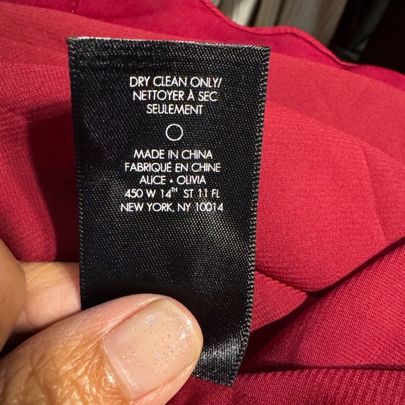 ALICE + OLIVIA Santina Tuck Sleeve Faux Wrap Silk Dress in Bordeaux Wine Size 6 - Picture 9 of 9